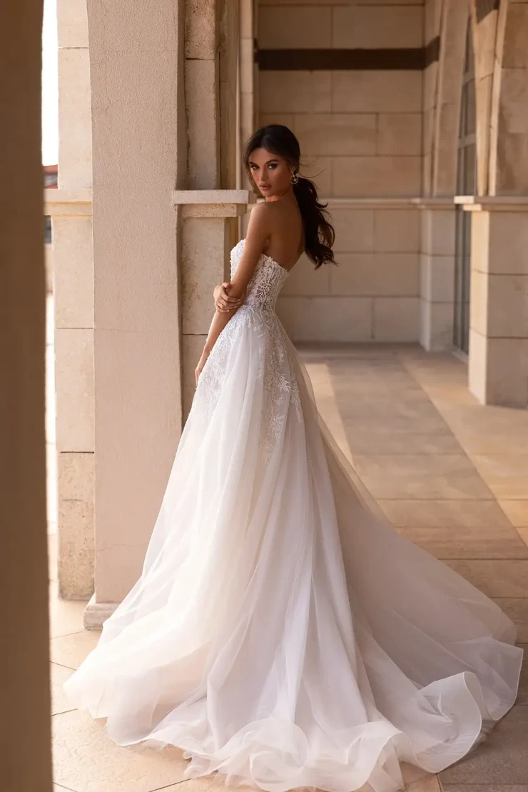 Aria Bride Shirley Default Thumbnail Image