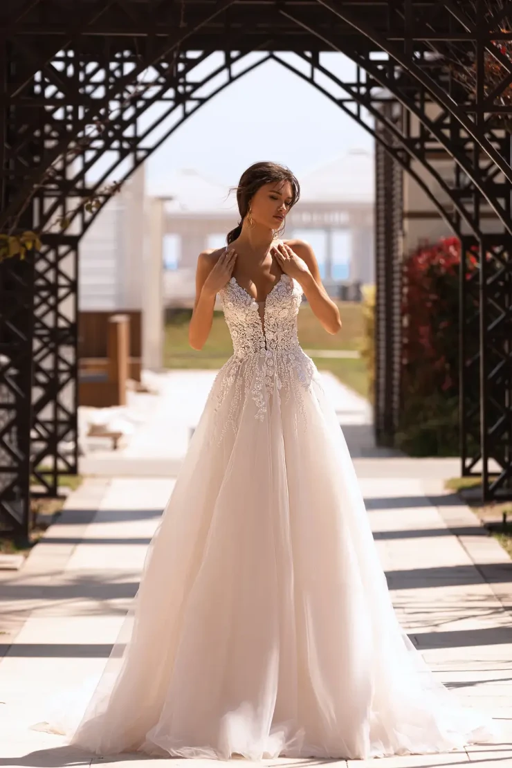Aria Bride Eleanor Default Thumbnail Image