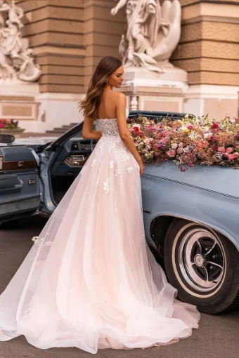 Aria Bride Gardenia #1 Original thumbnail