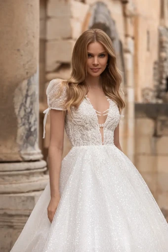 Oliver Martino Elvira #1 Ivory thumbnail