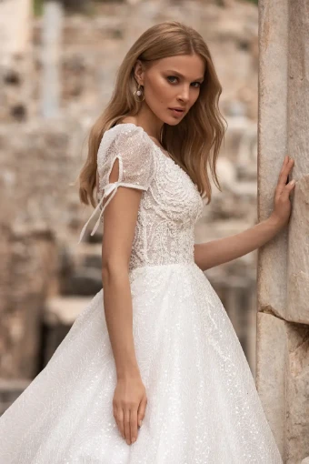 Oliver Martino Elvira #3 Ivory thumbnail